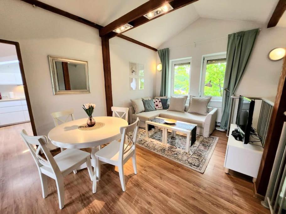 Cozy Country 6persons Close To Airport Apartment *
