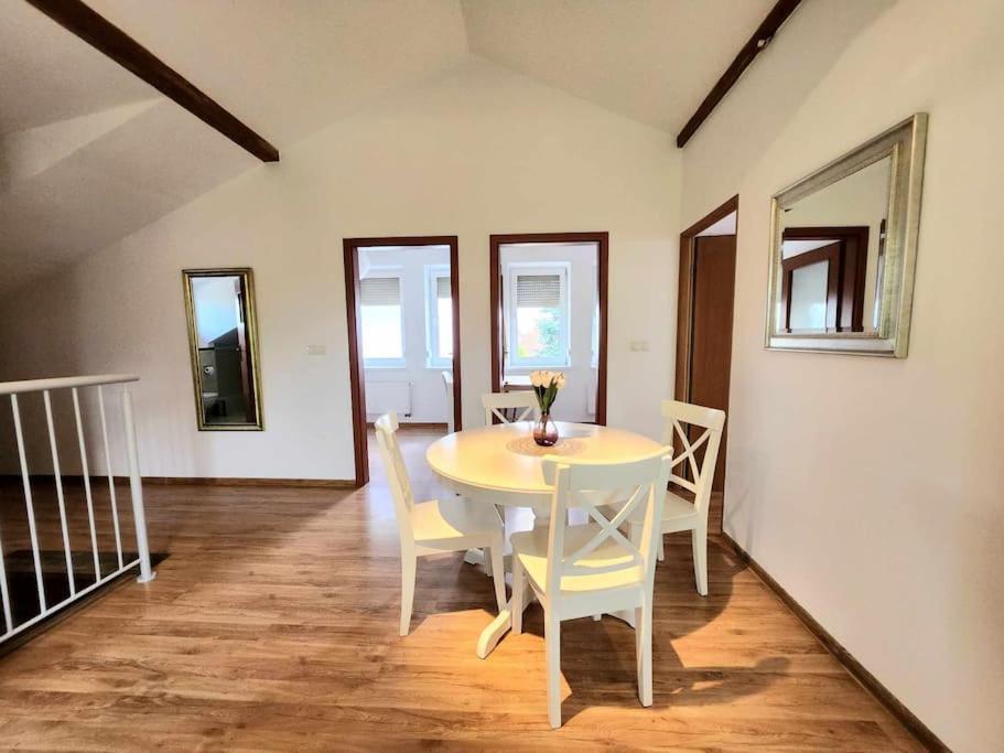Cozy Country 6persons Close To Airport Apartamento Cracovia